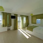 تزيكوس فيلاز 4*