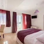 فندق تزيكوس فيلاز ثيرا