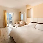 تزيكوس فيلاز ثيرا