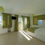 ツェコス ヴィラス ホテル 4*