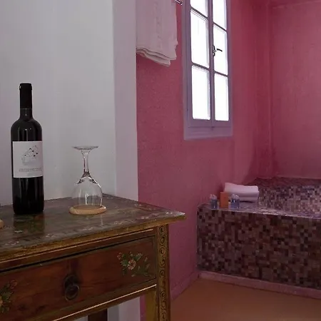 Tzekos 4* Fira (Santorini)