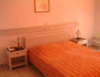 تزيكوس فيلاز 4* ثيرا