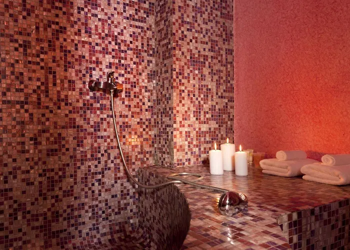 Tzekos Fira (Santorini)