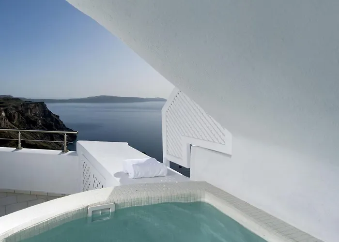 Tzekos 4* Fira (Santorini)