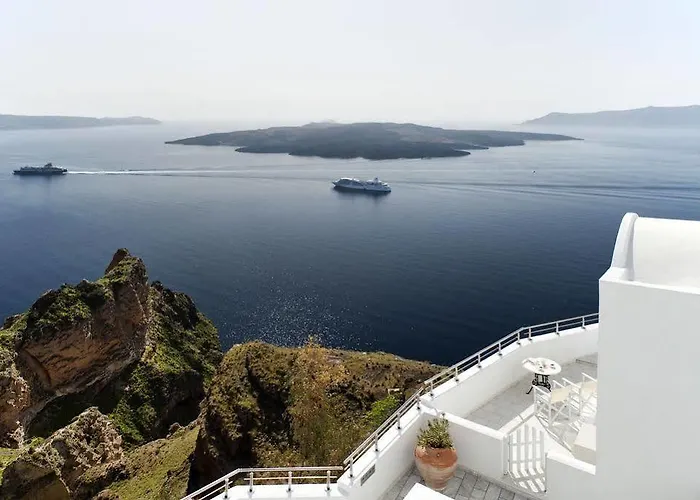 Tzekos 4* Fira (Santorini)