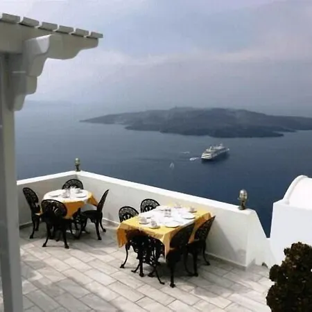 Tzekos Hotel Fira (Santorini)